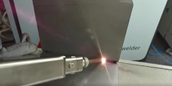Высокоэффективный индивидуальный ручной сварочный аппарат 1000 Вт для лазерной сварки